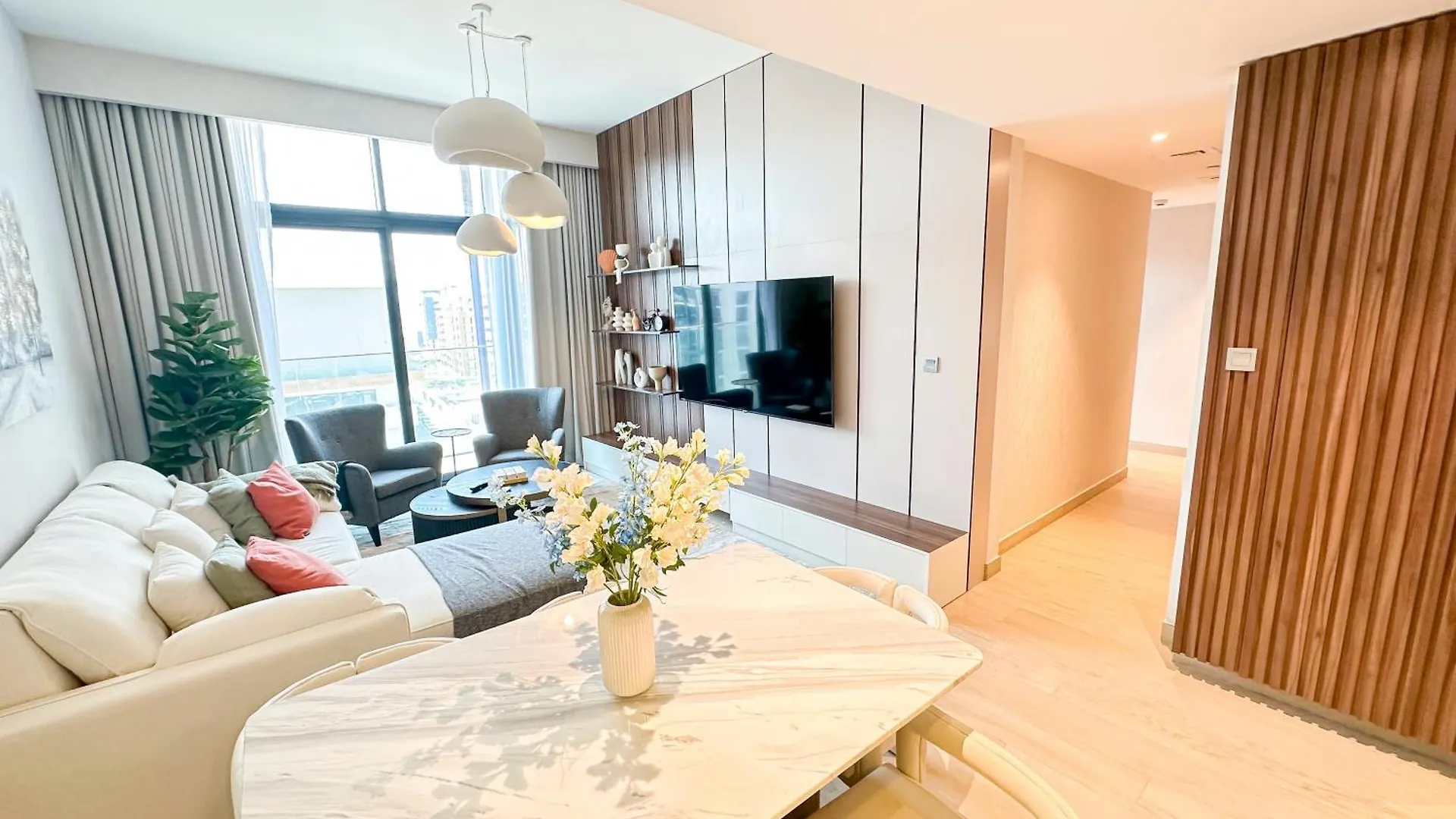 Stylish 3Br Apartment With Burj Khalifa & Pool Views Dubai United Arab Emirates