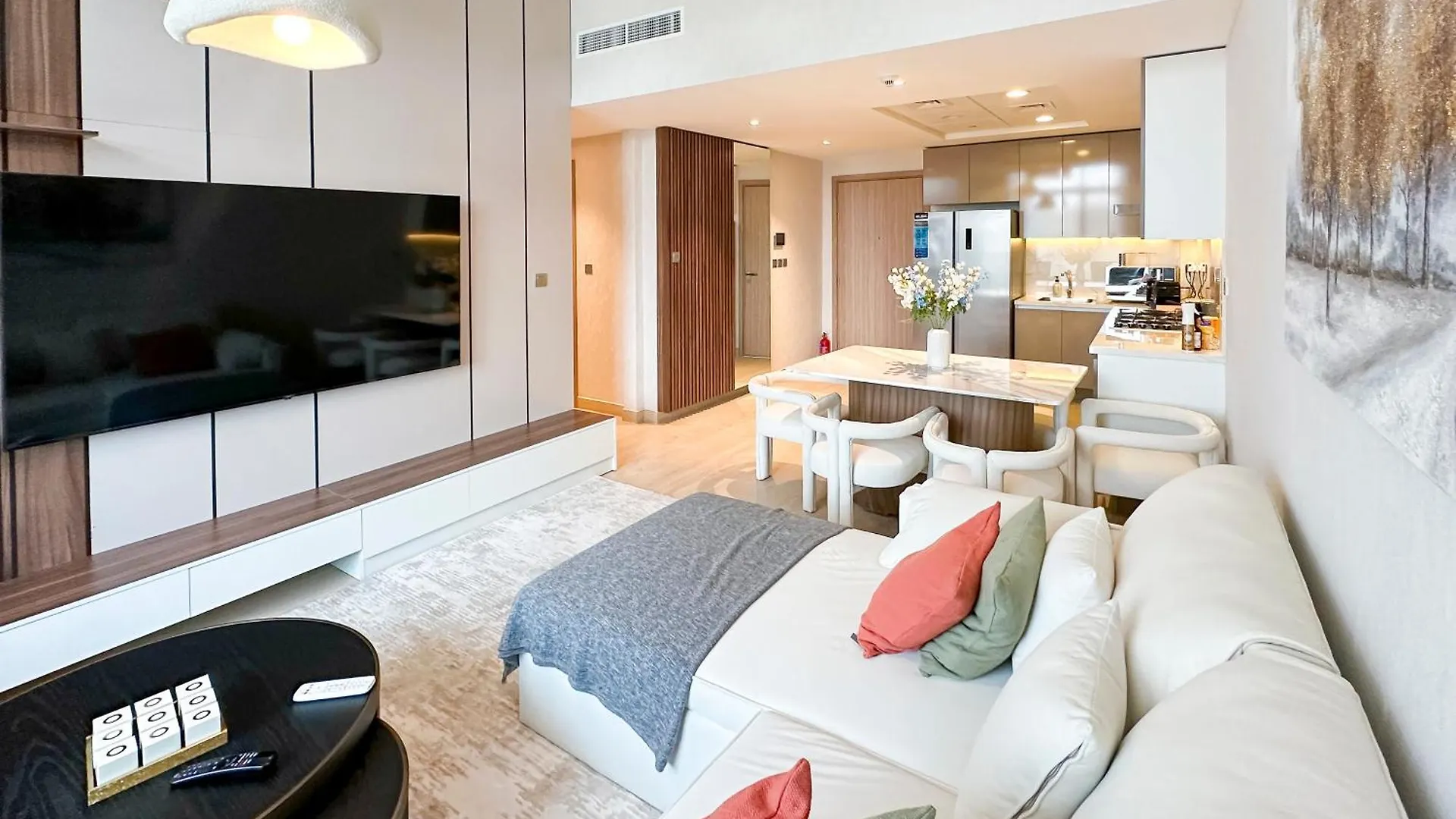 Stylish 3Br Apartment With Burj Khalifa & Pool Views Dubai
