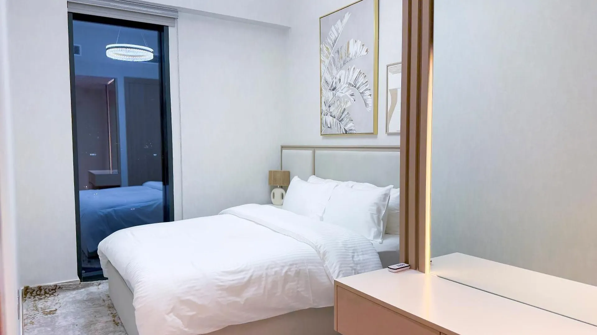 Stylish 3Br Apartment With Burj Khalifa & Pool Views Dubai