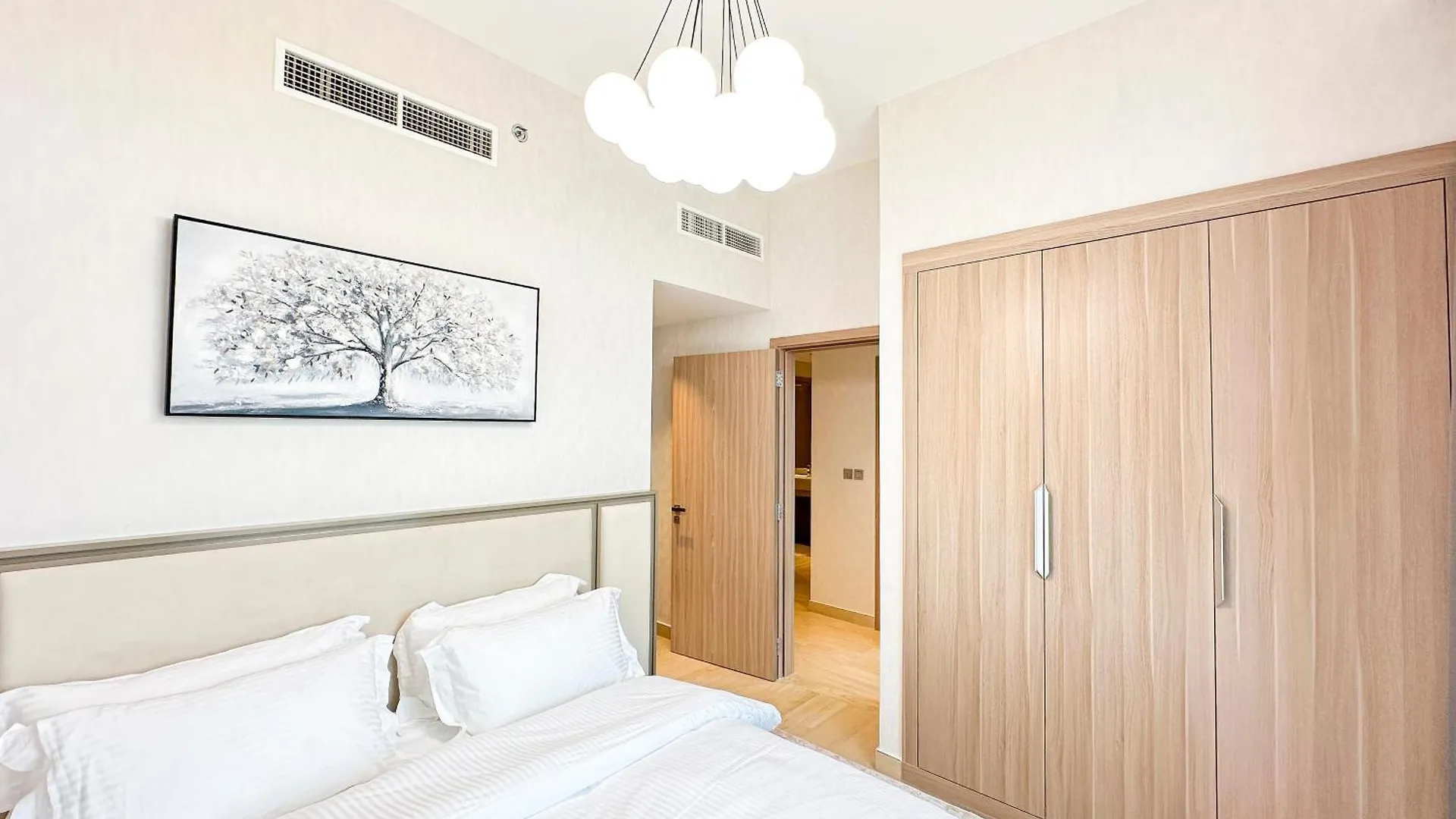 Stylish 3Br Apartment With Burj Khalifa & Pool Views Dubai 0*,