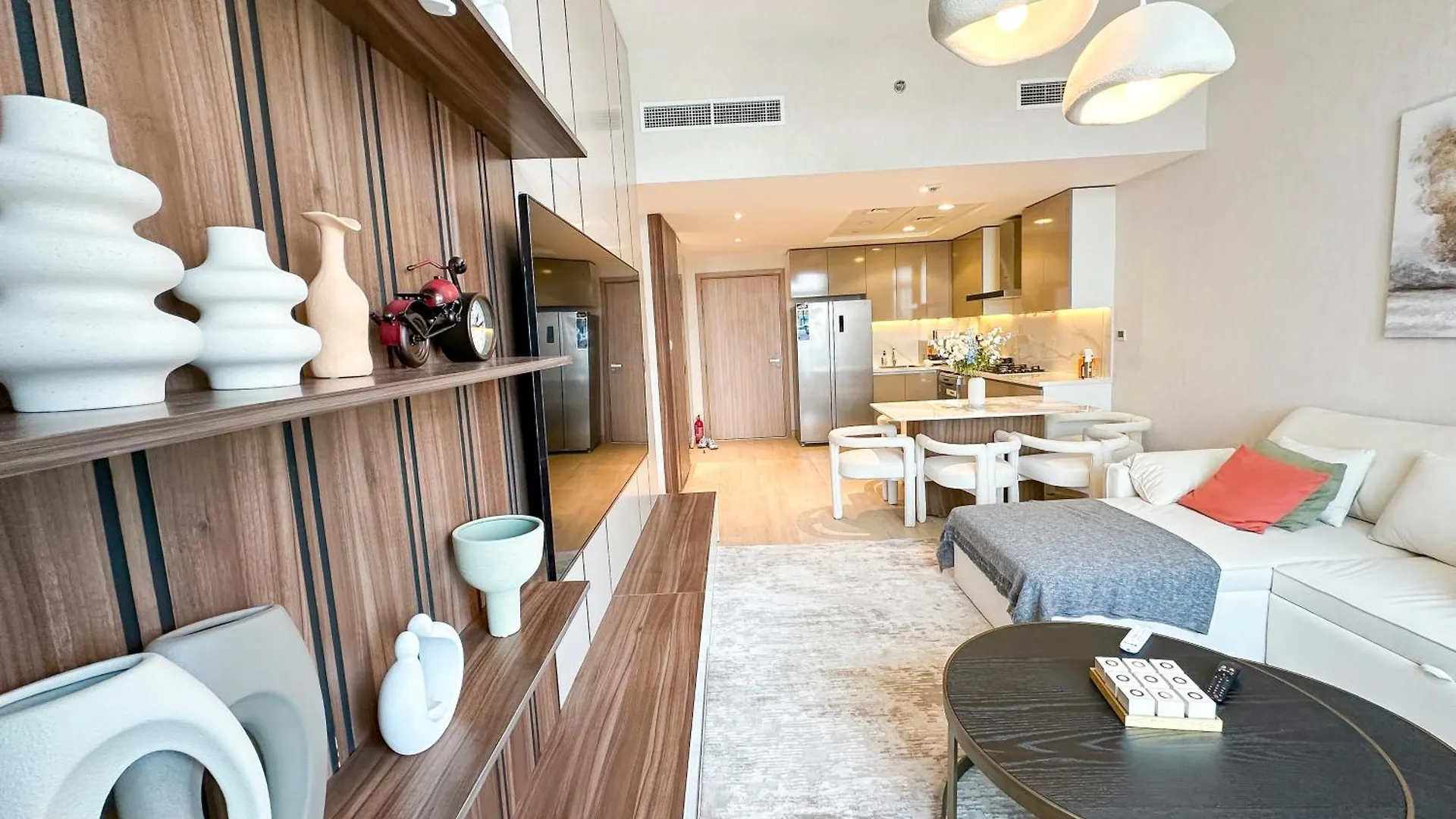 Stylish 3Br Apartment With Burj Khalifa & Pool Views Dubai